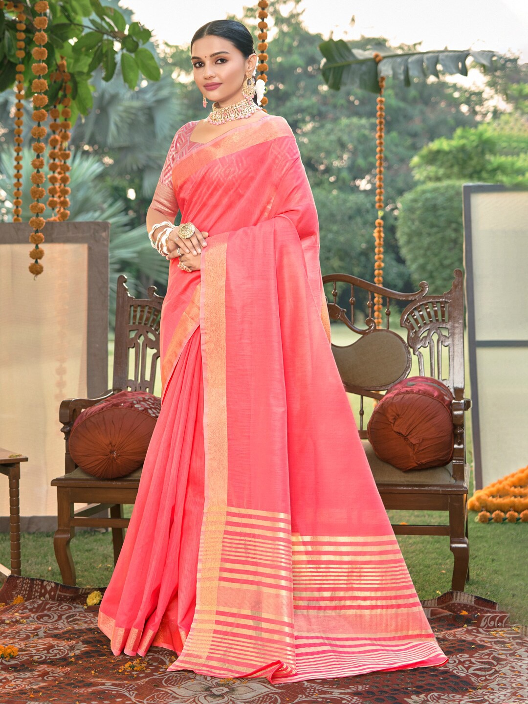 

Ishin Striped Woven Design Zari Saree, Peach