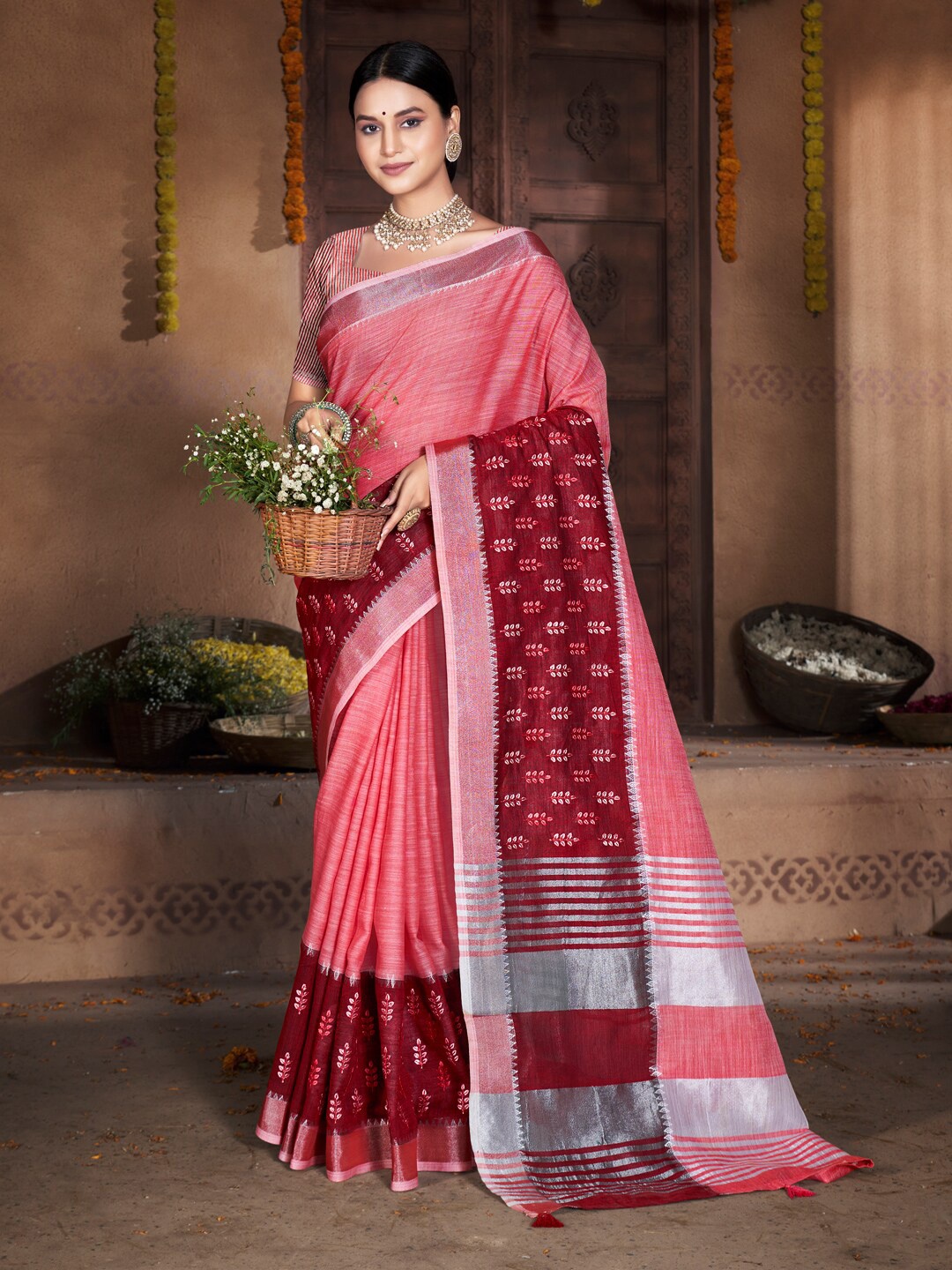 

Ishin Floral Woven Design Zari Saree, Pink