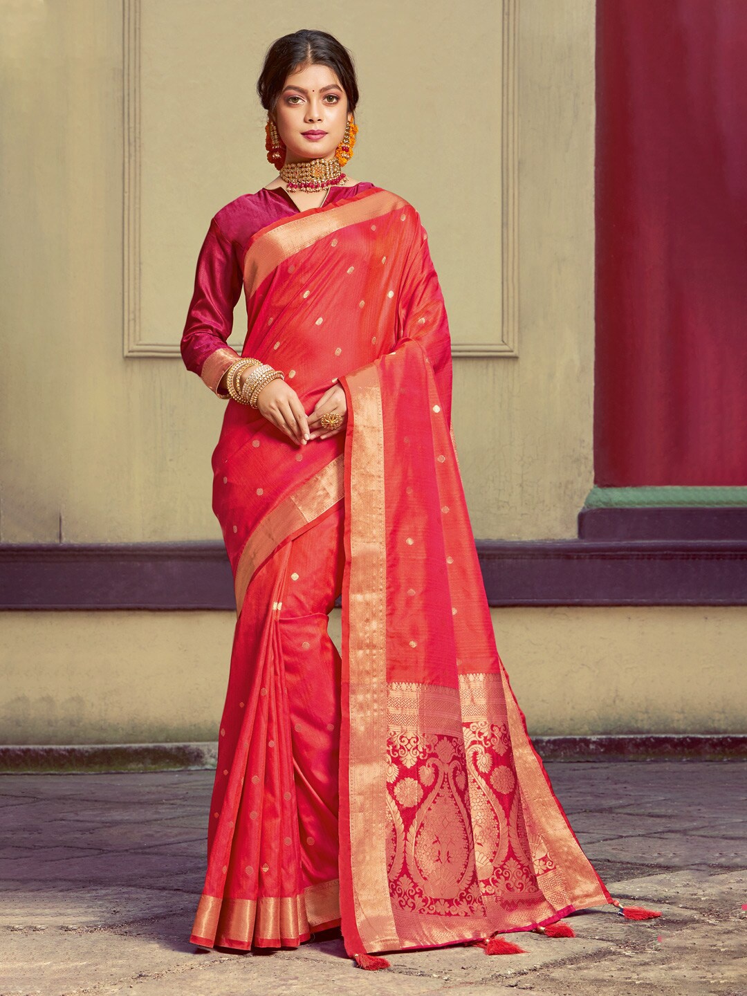 

Ishin Geometric Woven Design Zari Saree, Pink