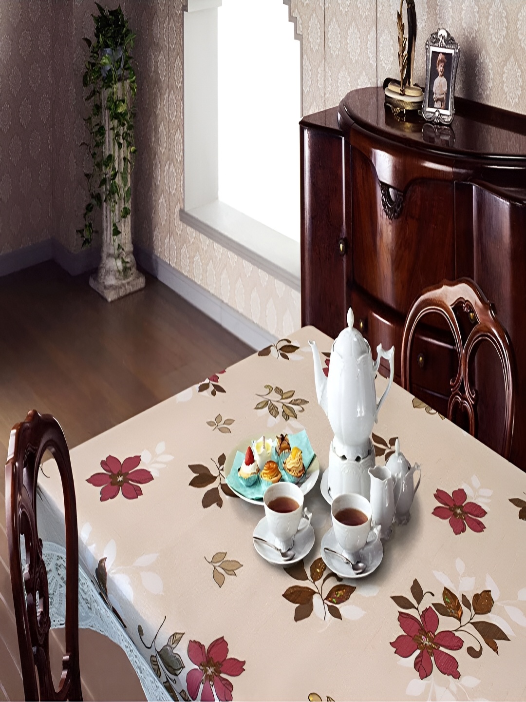 

Freelance Red & Beige Floral 4 Seater Lace Waterproof Table Cover