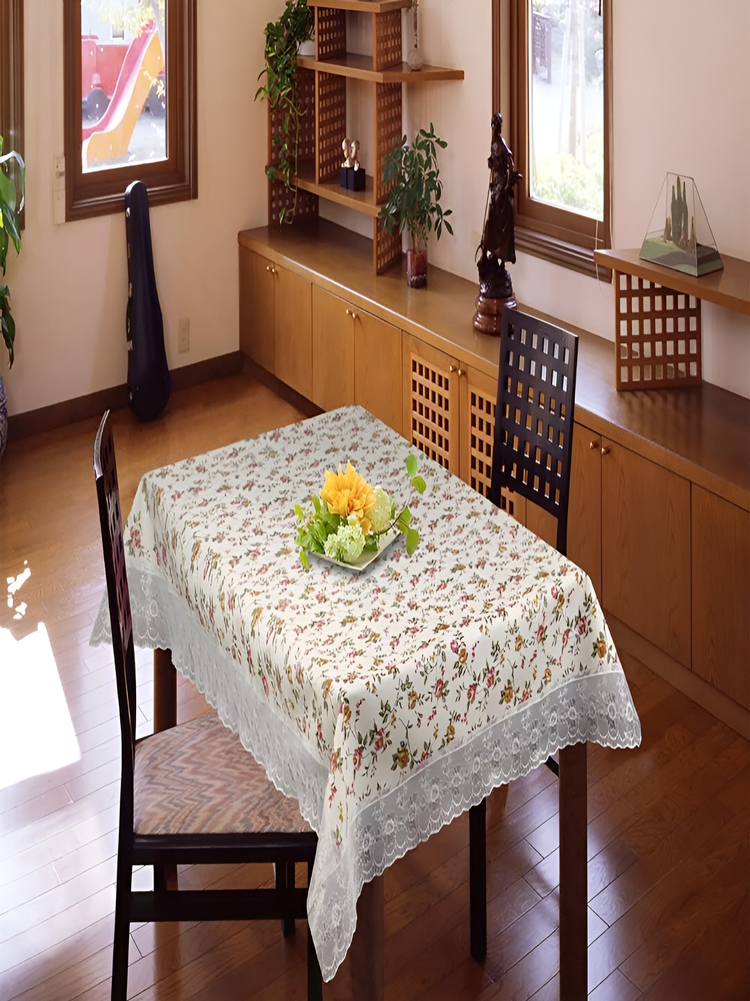 

Freelance Beige & Green Floral 4 Seater Lace Waterproof Table Cover