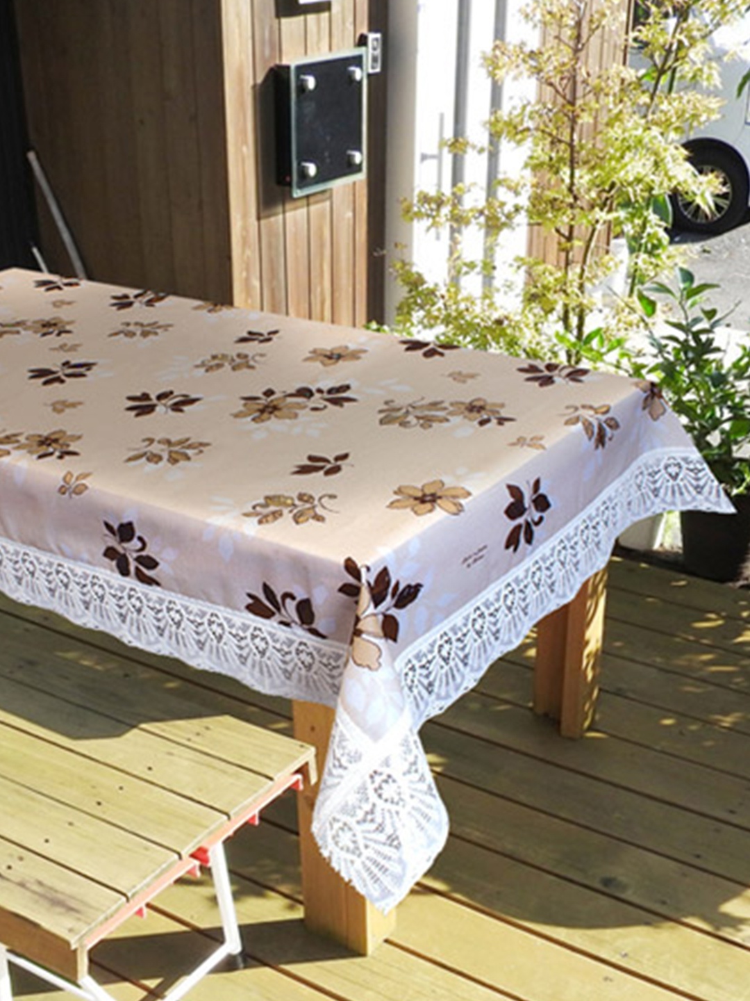 

Freelance Beige Floral Printed Waterproof Crack Resistant 2-Seater Table Cover