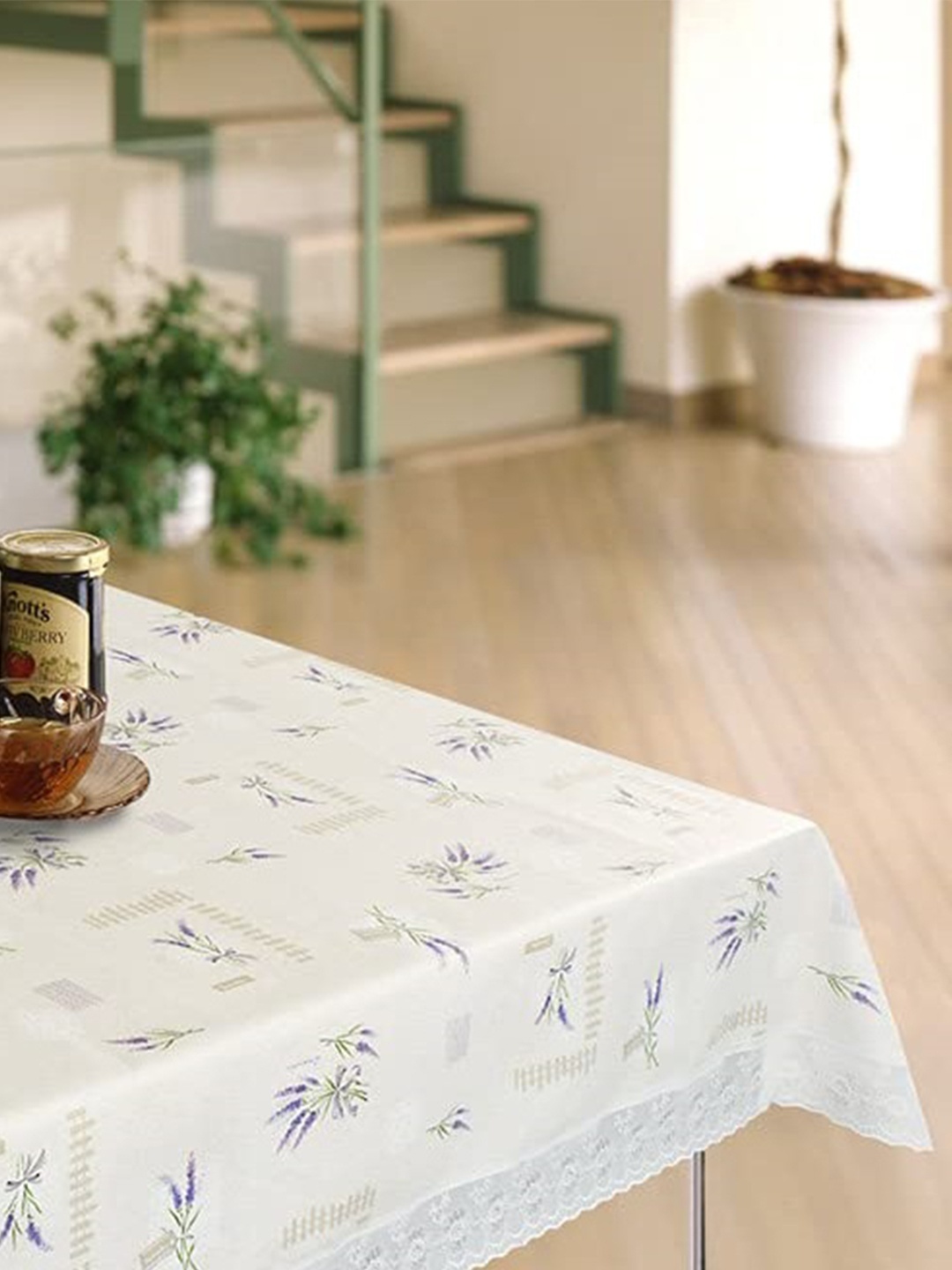 

Freelance Purple Floral Printed Waterproof Crack Resistant 6-Seater Table Cover