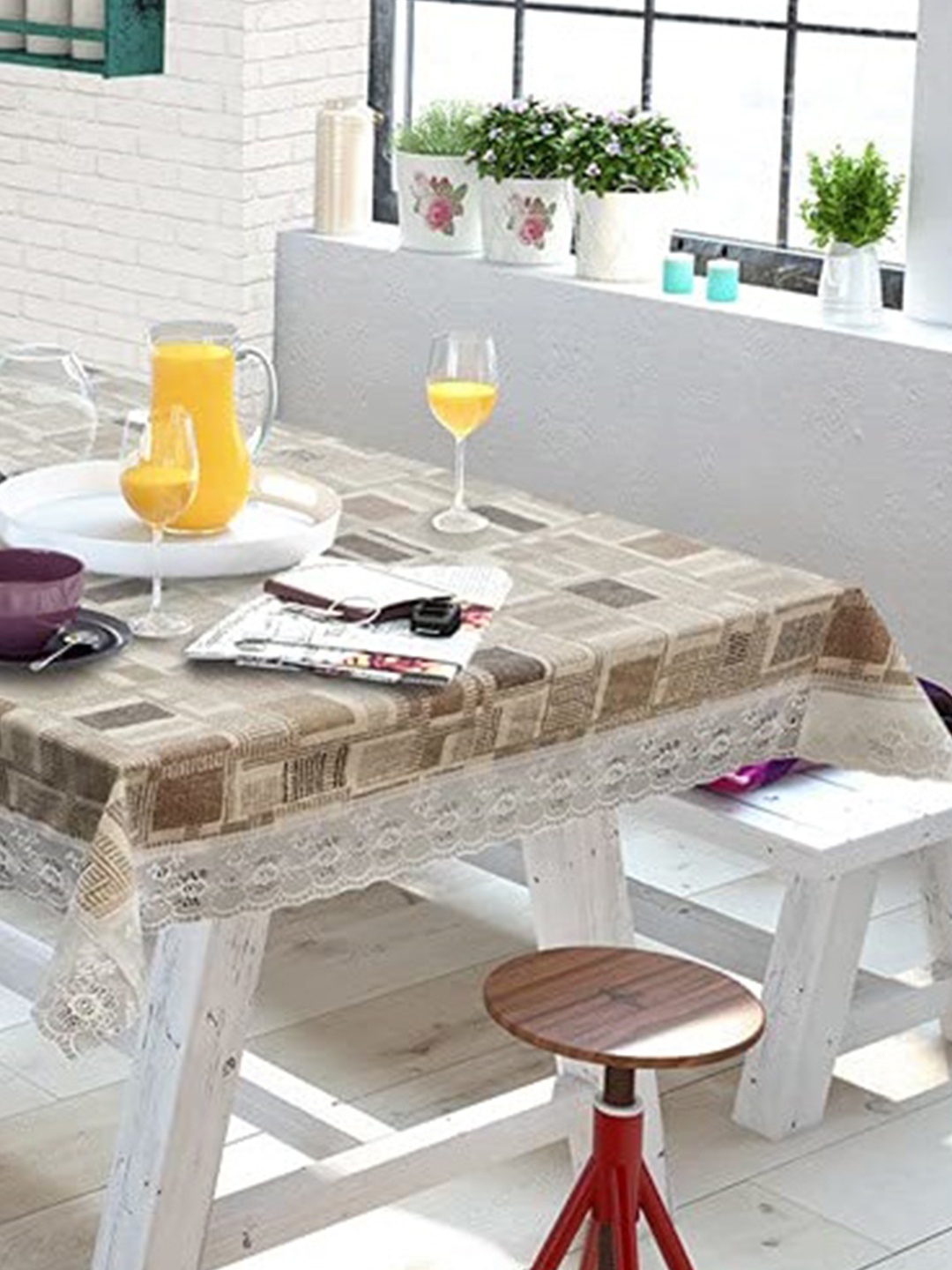

Freelance Beige Geometric Printed Waterproof Crack Resistant 8-Seater Table Cover