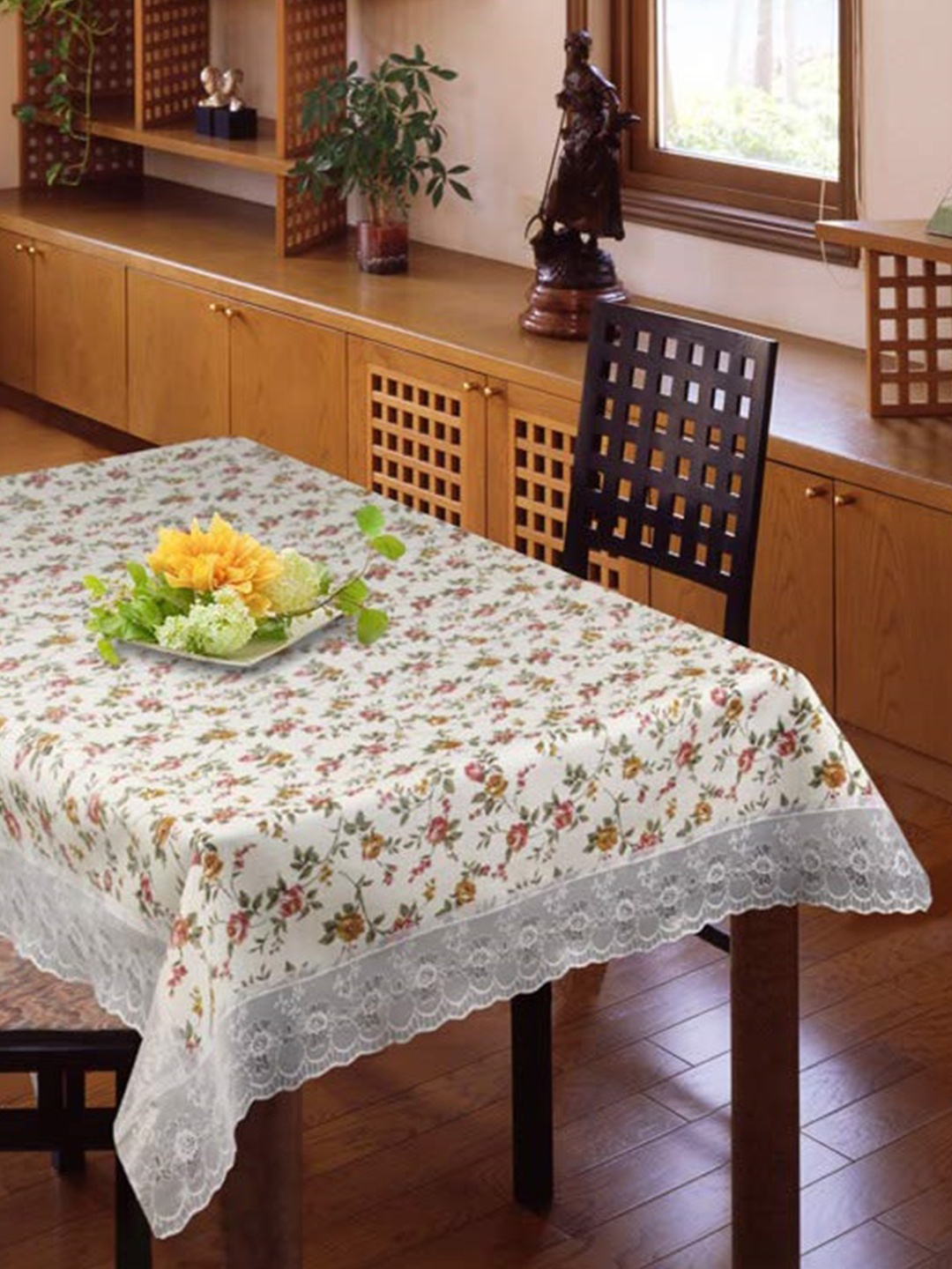 

Freelance Beige Floral Printed Waterproof Crack Resistant 6-Seater Table Cover
