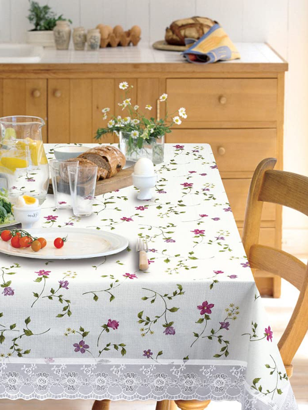 

Freelance Pink Waterproof Crack Resistant 4-Seater Table Cover