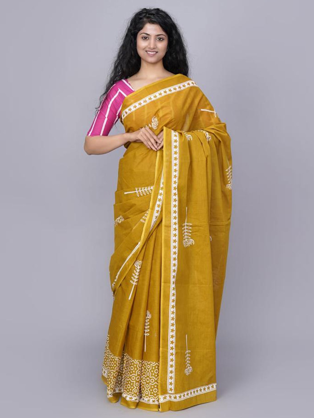 

KIAARON Ethnic Motifs Printed Cotton Linen Block Print Saree, Green