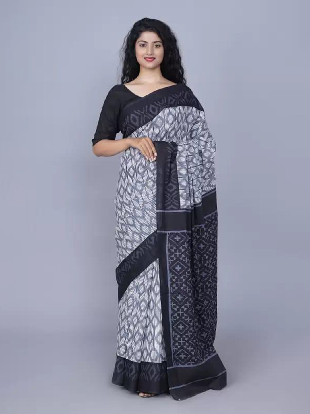 

KIAARON Geometric Printed Cotton Linen Block Print Saree, Grey