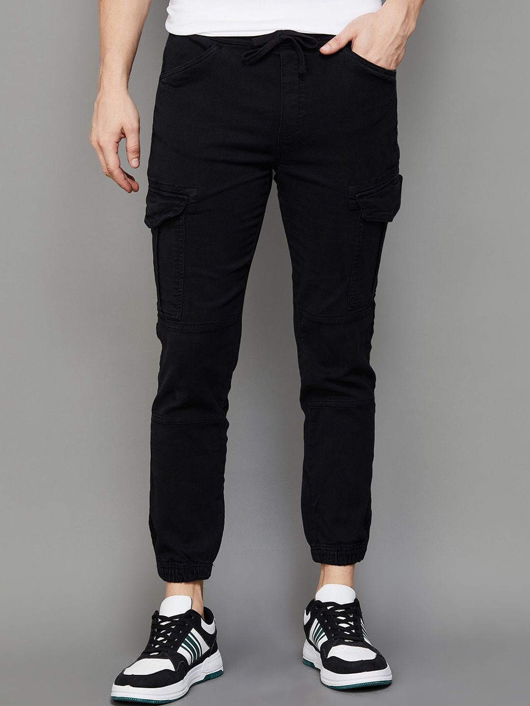 

Forca by Lifestyle Men Mid-Rise Cotton Joggers, Black