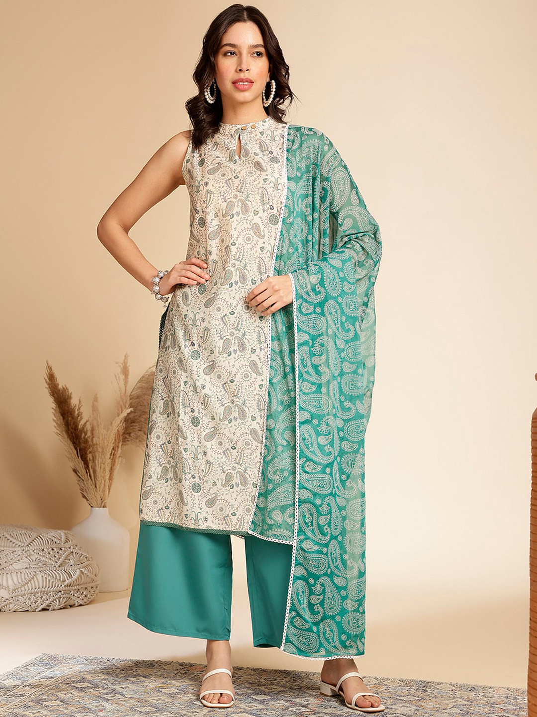 

Anouk Paisley Printed Keyhole Neck Sleeveless Straight Kurta With Palazzos & Dupatta, Turquoise blue