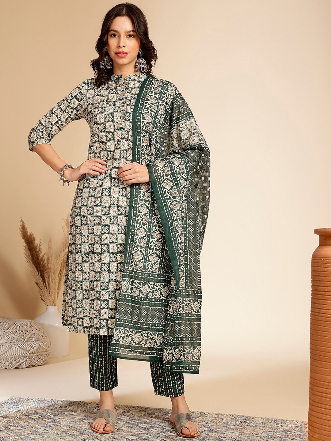 

Anouk Ethnic Motifs Printed Mandarin Collar Pure Cotton Kurta With Trousers & Dupatta, Green