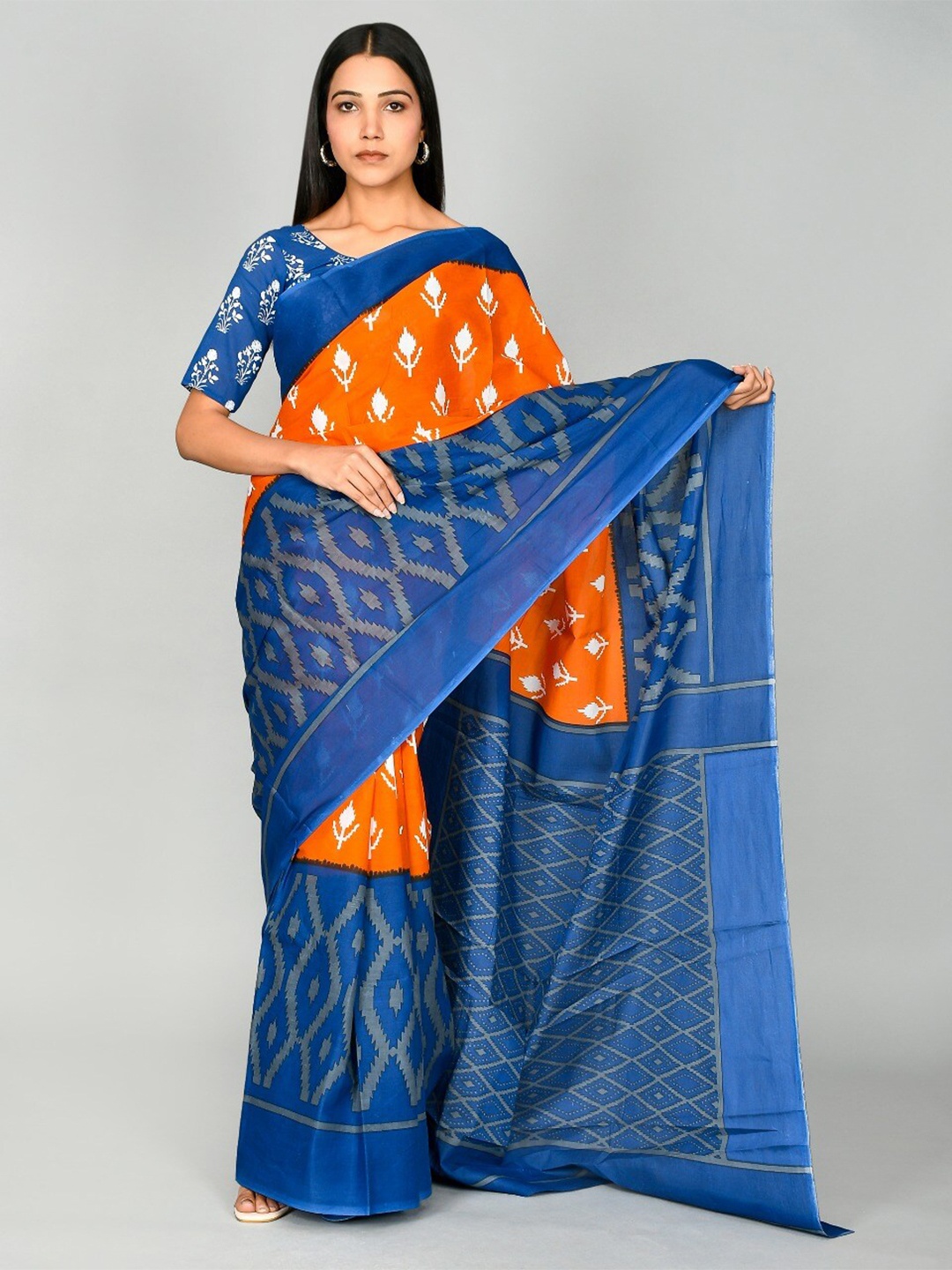 

KIAARON Floral Pure Cotton Block Print Saree, Orange