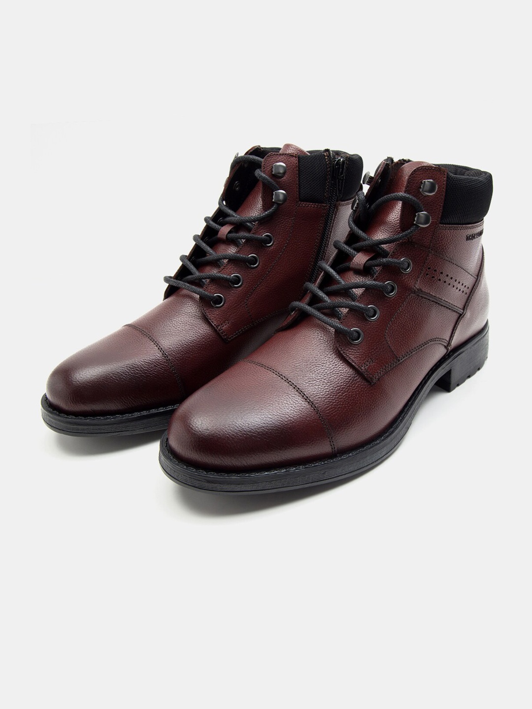 

THOMAS CRICK Men Textured Leather Biker Boots, Brown