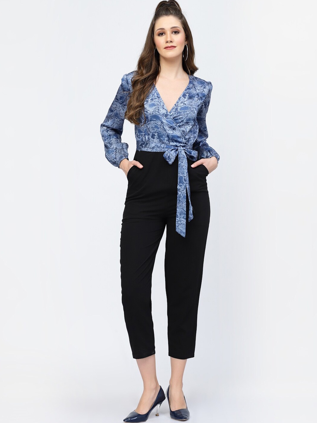 

BELAVINE Abstract Printed Slim Fit Basic Jumpsuit With Belt, Blue
