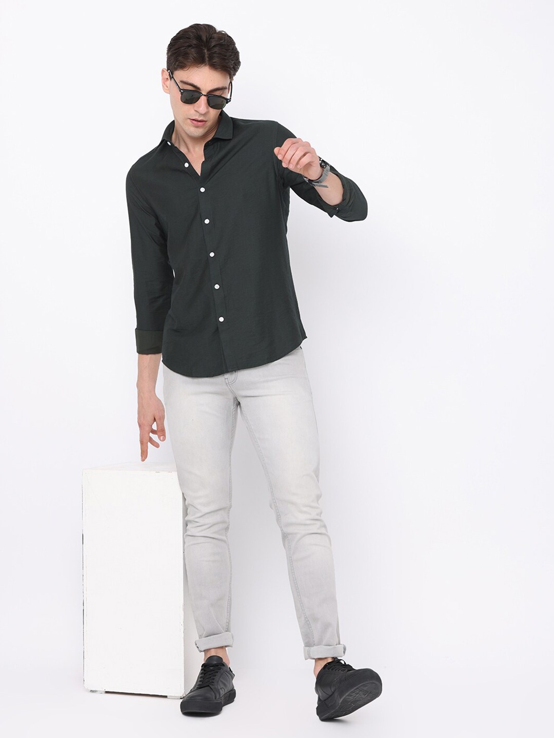 

FLY 69 Premium Slim Fit Spread Collar Cotton Casual Shirt, Green