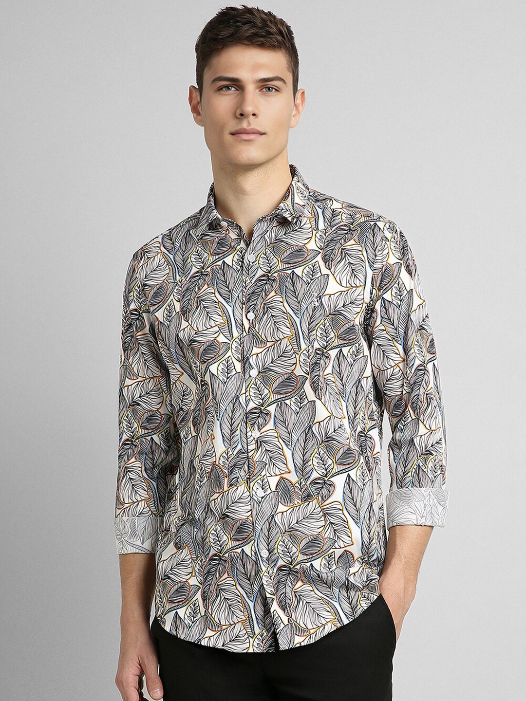 

SIMON CARTER LONDON Men Slim Fit Floral Printed Spread Collar Long Sleeves Casual Shirt, Beige