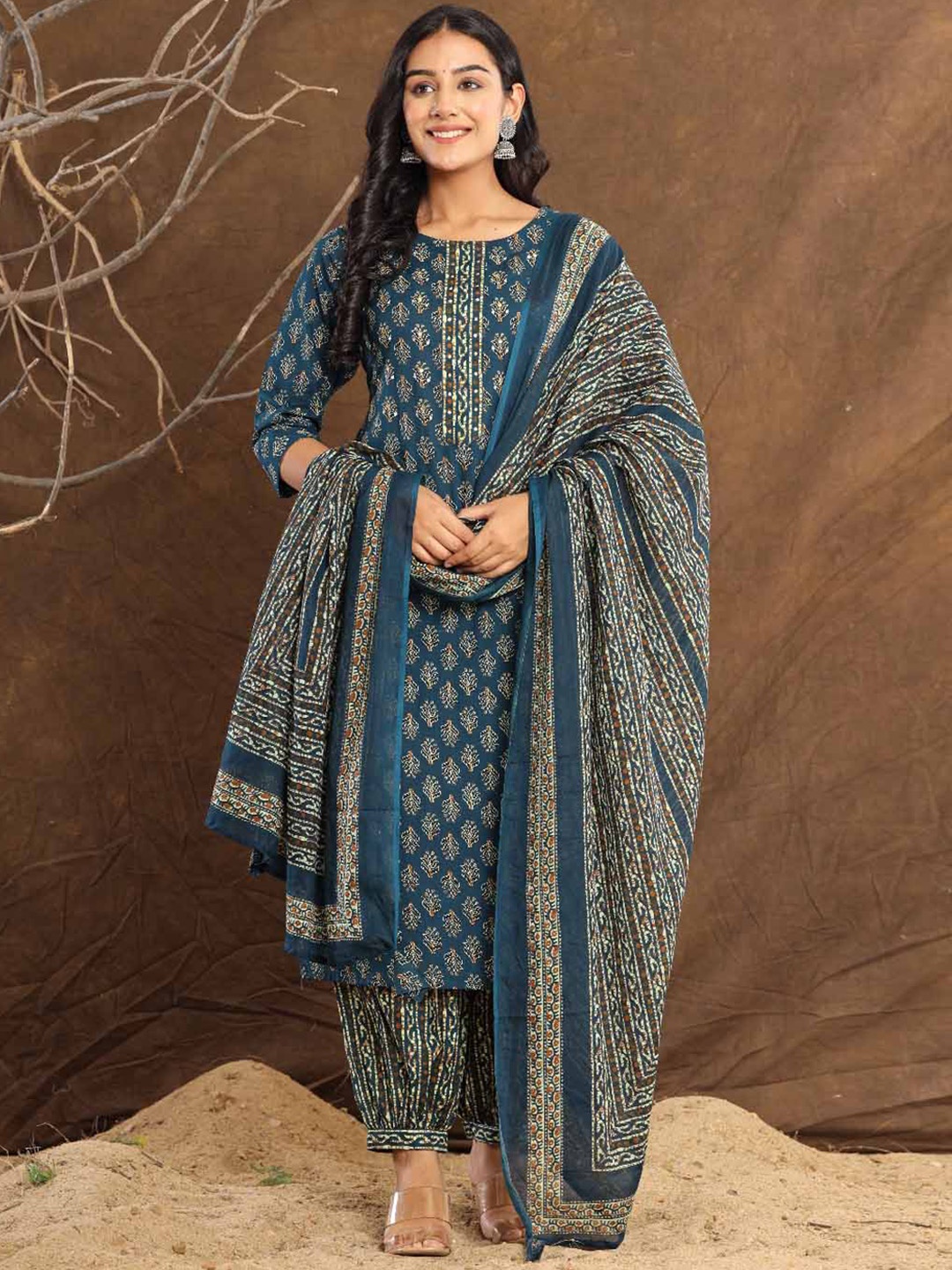 

Meena Bazaar Ethnic Motifs Printed Round Neck Three-Quarter Sleeves Cotton Kurta, Teal