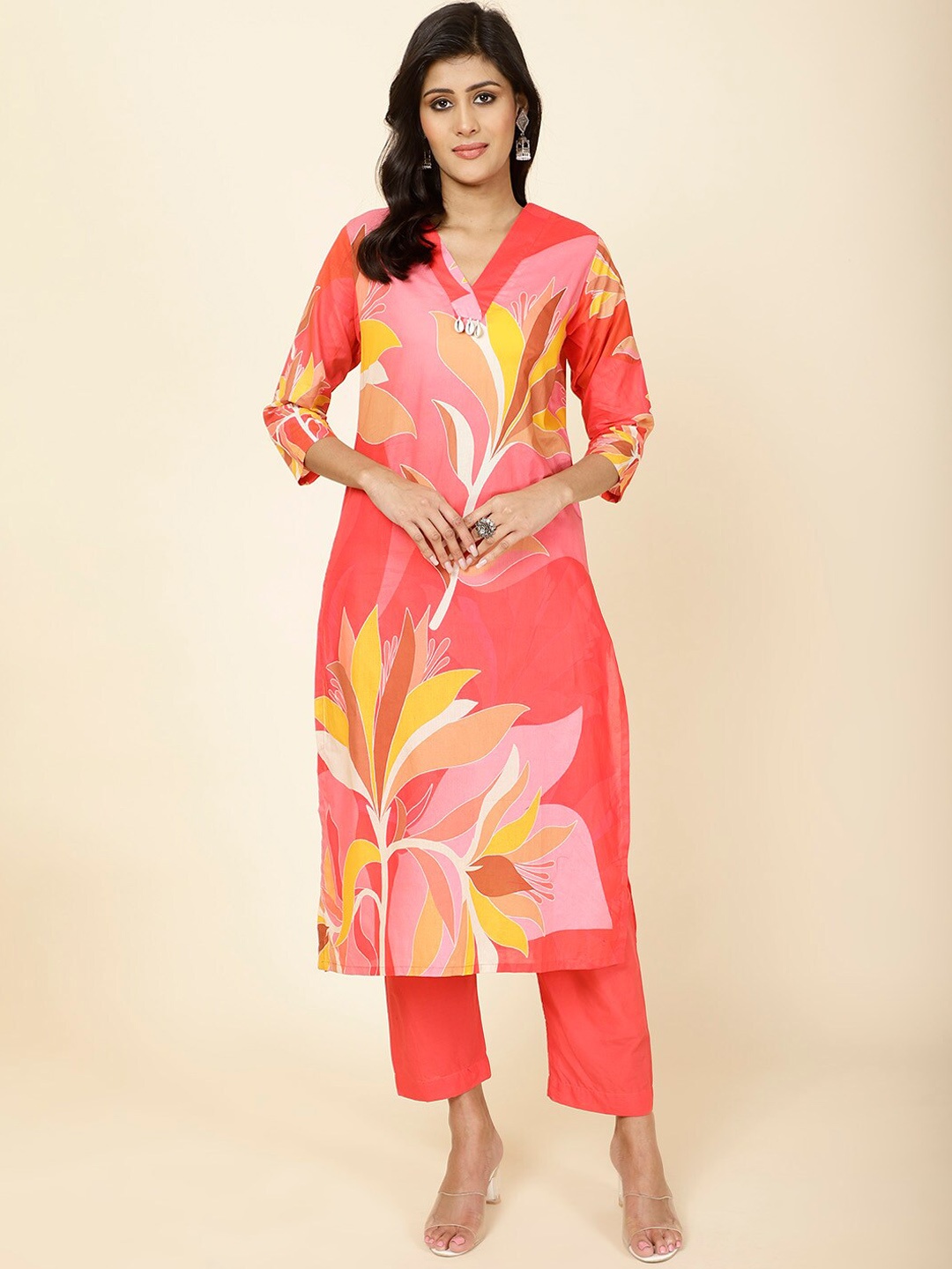 

Meena Bazaar Floral Printed V-Neck Three-Quarter Sleeves Cotton Kurta Set, Coral