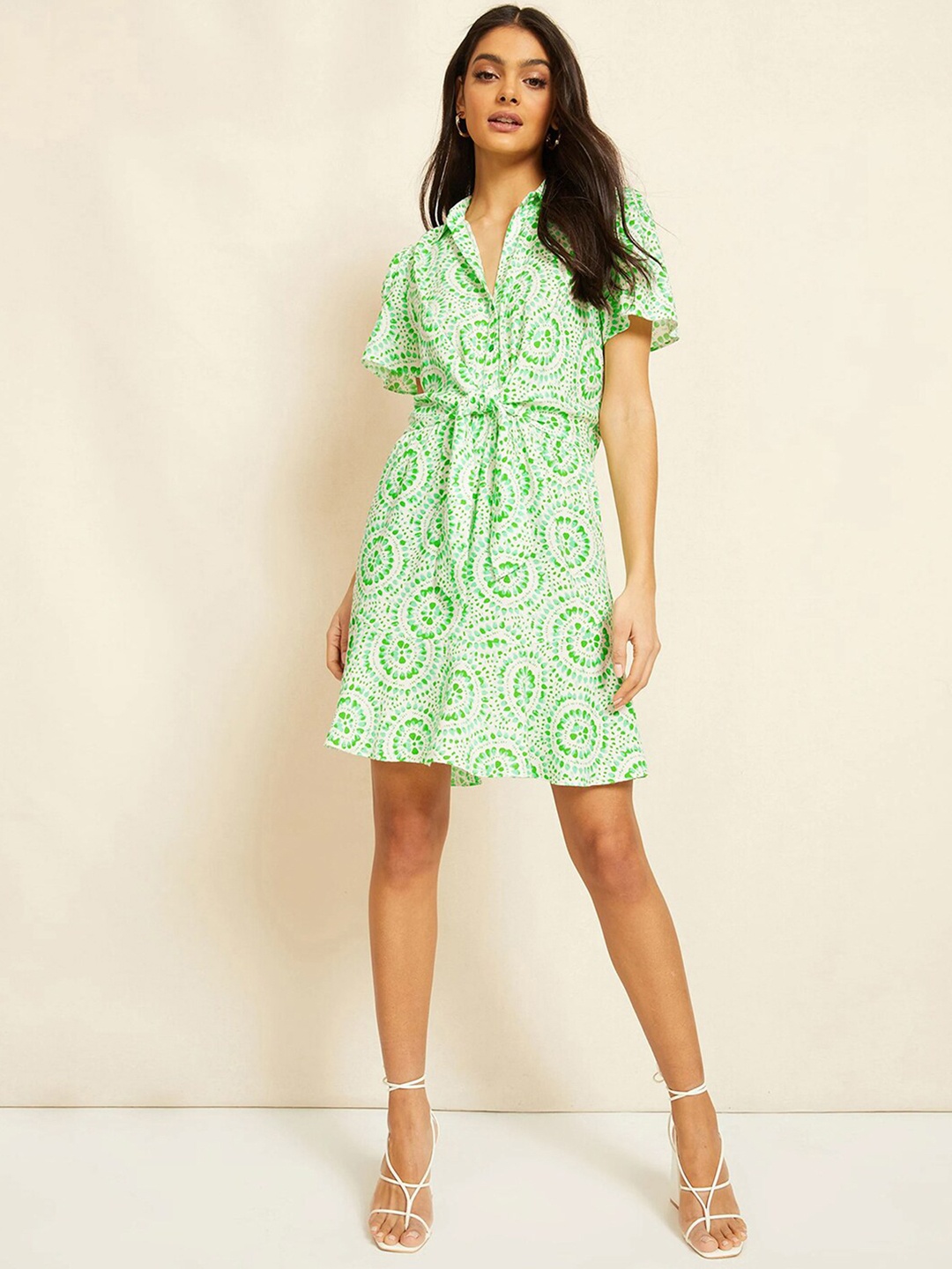 

Selvia Geometric Printed Shirt Collar Puff Sleeves Tie-Ups Detail A-Line Dress, Green