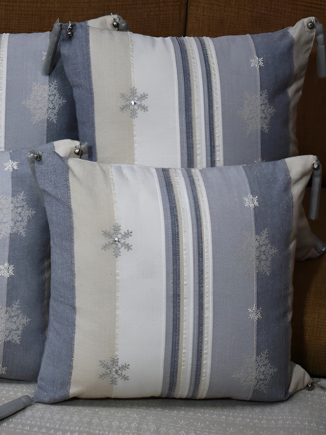 

Aura Grey & White 4 Pieces Cotton Striped Square Cushion Covers