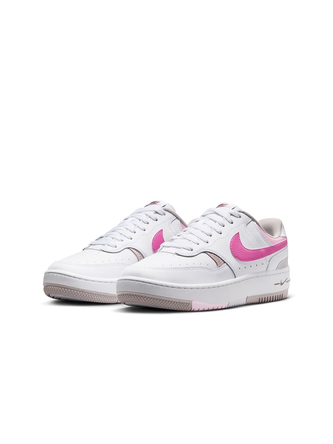 

Nike Women Gamma Force Sneakers, White