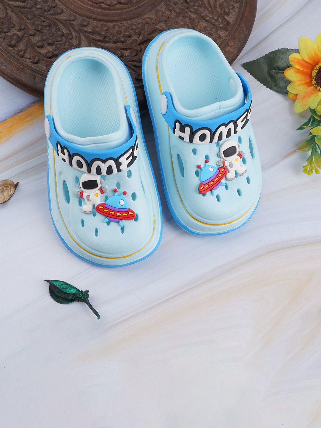 

BAESD Kids Printed Croslite Clogs, Blue