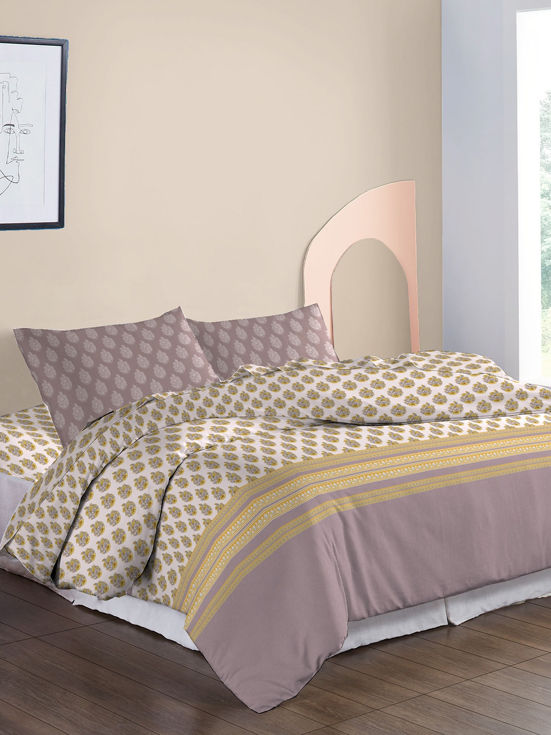 

MYTRIDENT White & Yellow Floral Printed Fine Cotton Double King Bedding Set