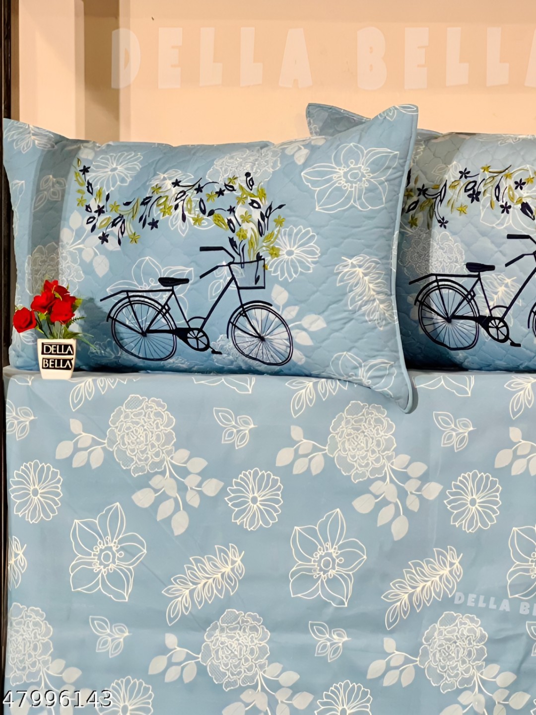 

Bedbathandbliss Blue & White Floral Printed Cotton 300 TC Queen Bedsheet & 2 Pillow Covers