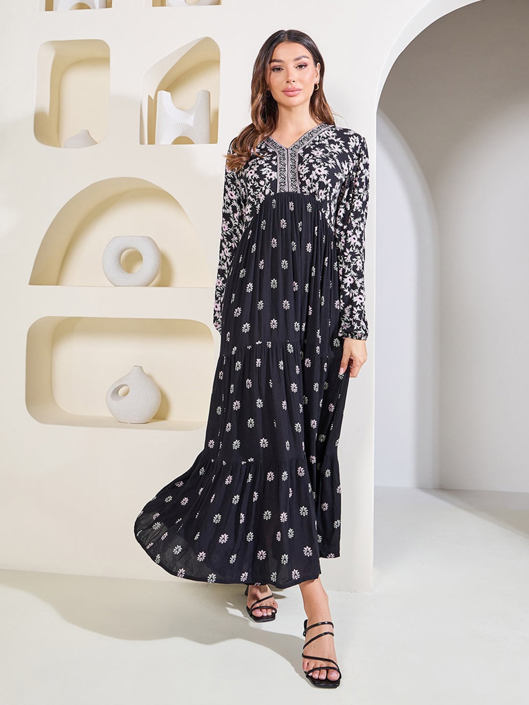 

Styli Floral Printed Empire Maxi Dress, Black