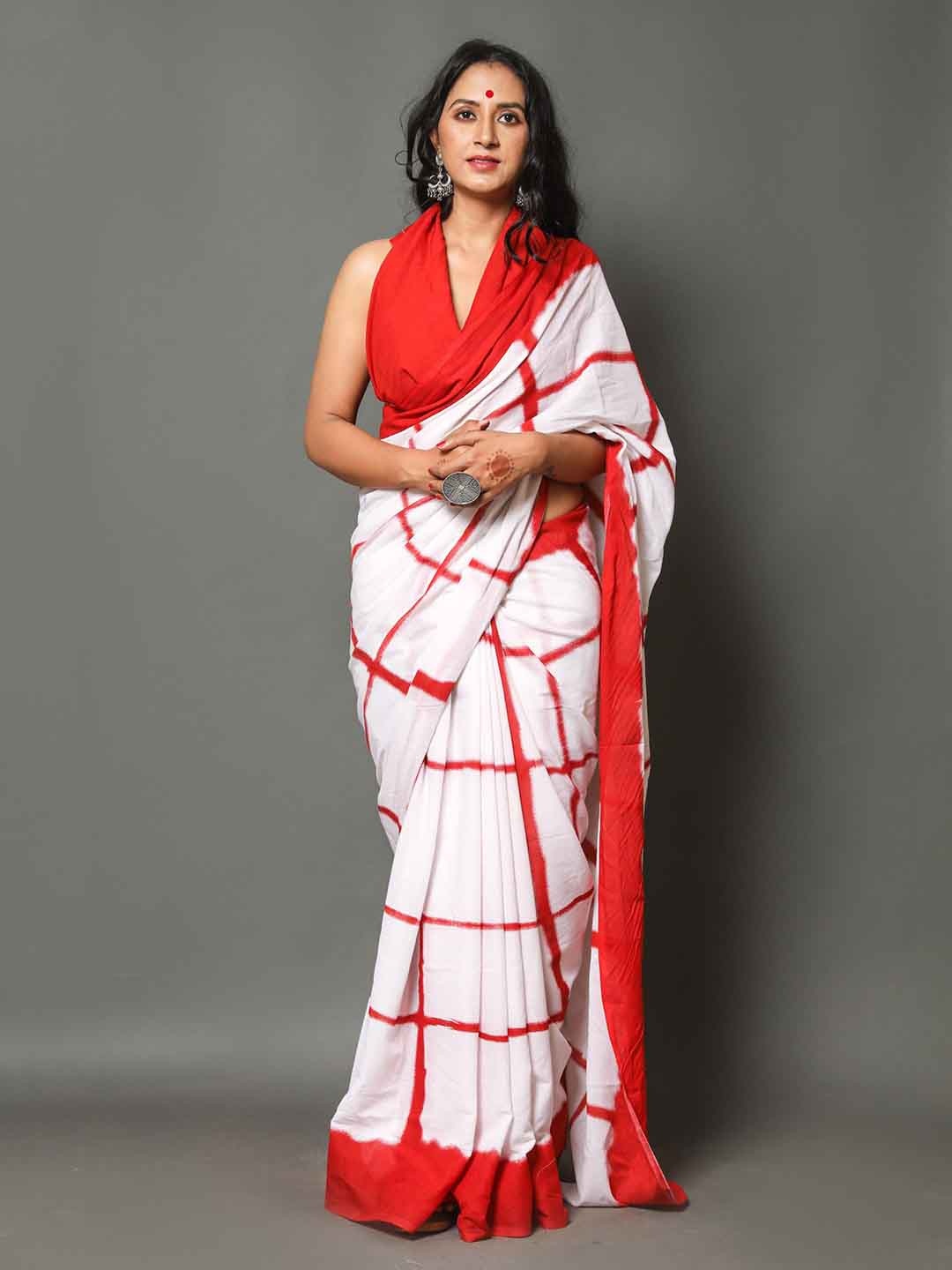 

Sanganeri Print Checked Pure Cotton Bagru Saree, Red