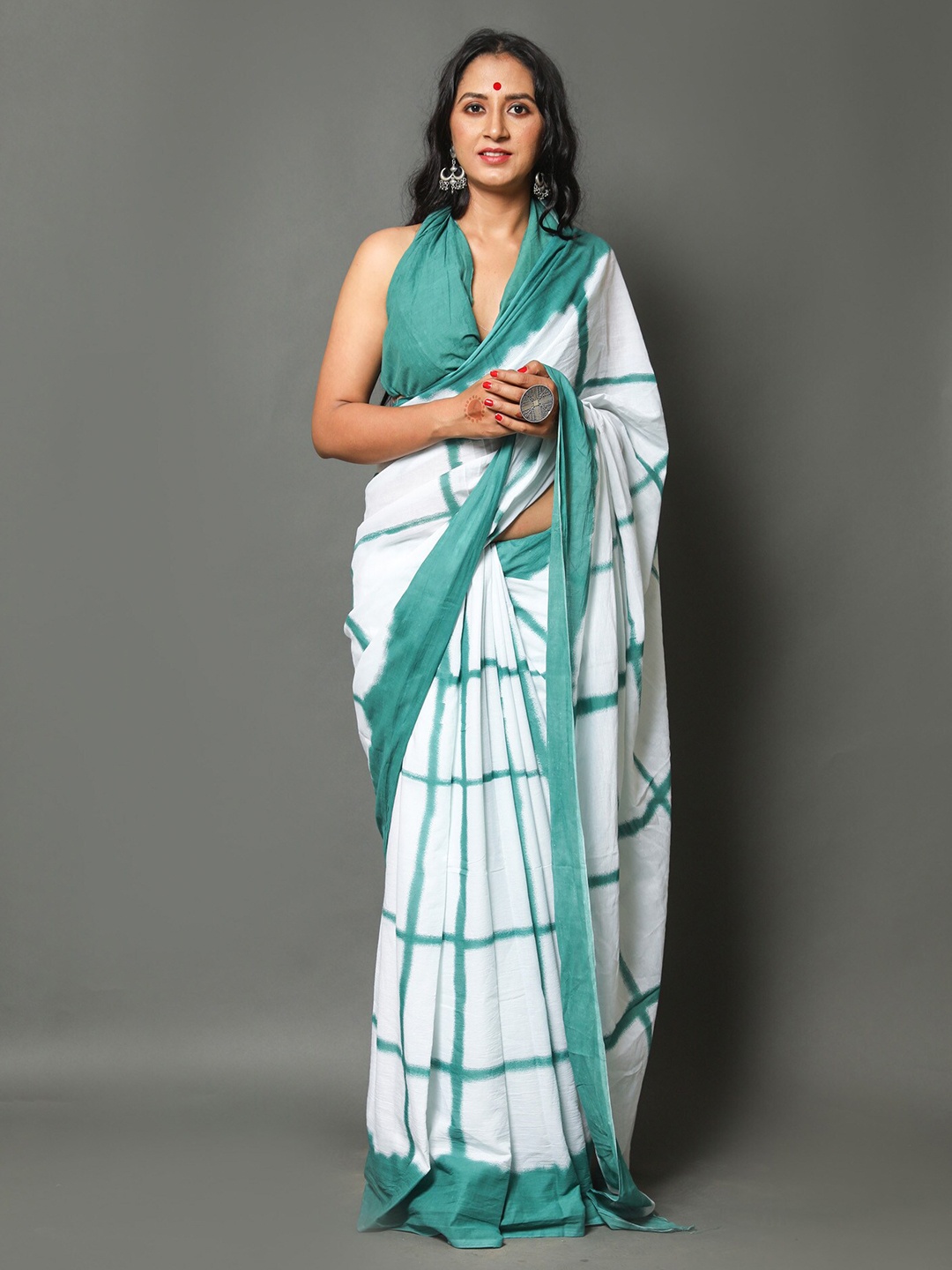 

Sanganeri Print Checked Pure Cotton Bandhani Saree, White