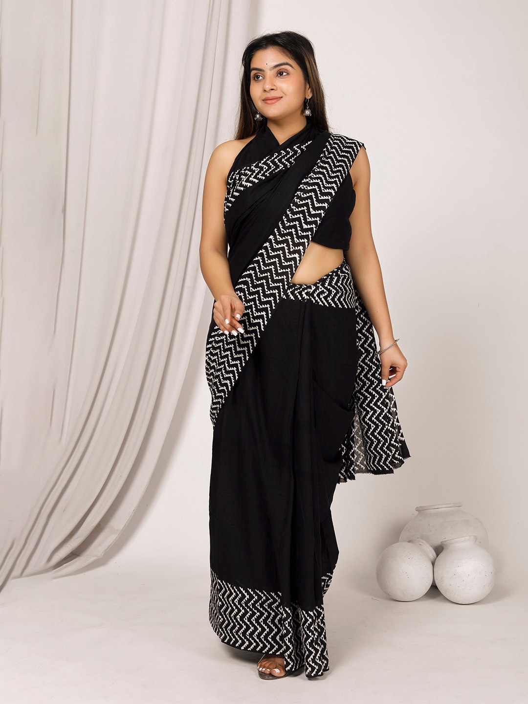 

Sanganeri Print Pure Cotton Ikat Saree, Black