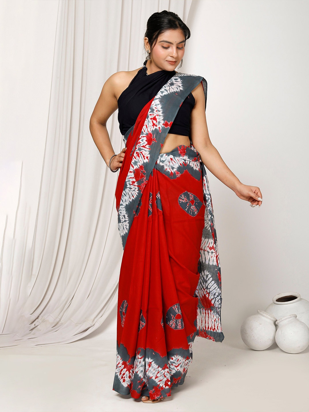 

Sanganeri Print Tie and Dye Pure Cotton Bagru Saree, Red