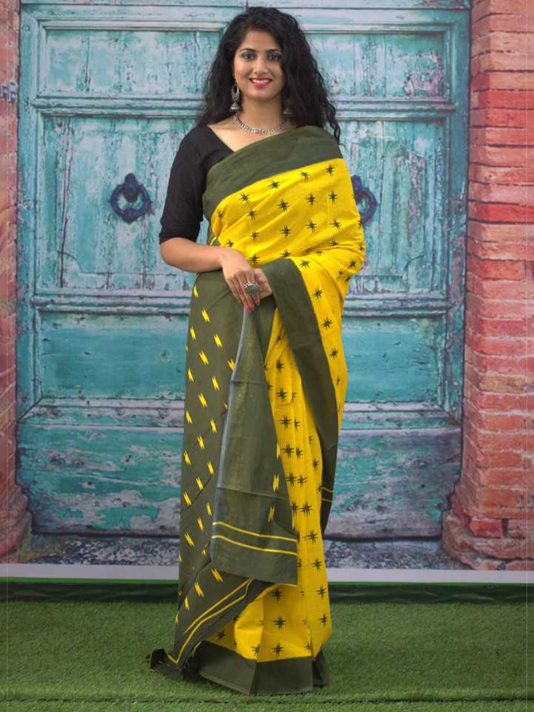 

JAIPURI BLOCK PRINT Pure Cotton Block Printed Saree, Yellow