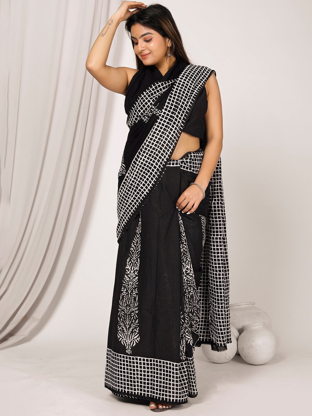 

JAIPURI BLOCK PRINT Ethnic Motifs Pure Cotton Mulmul Bagru Saree, Black
