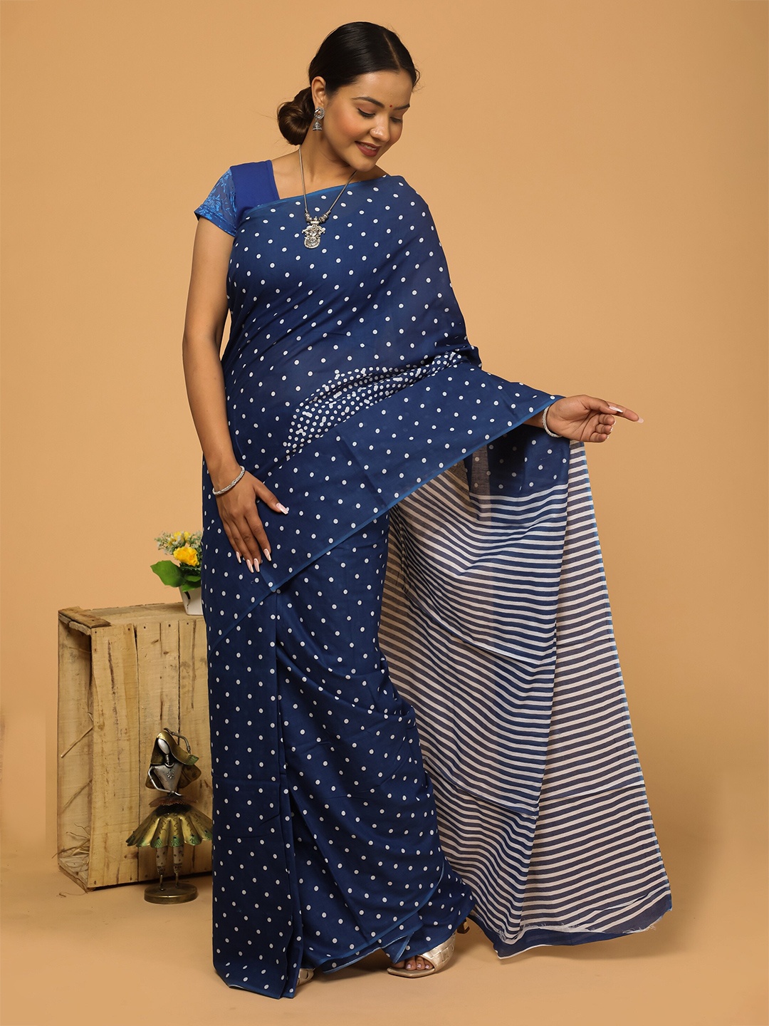 

JAIPURI BLOCK PRINT Polka Dot Pure Cotton Bagru Saree, Blue