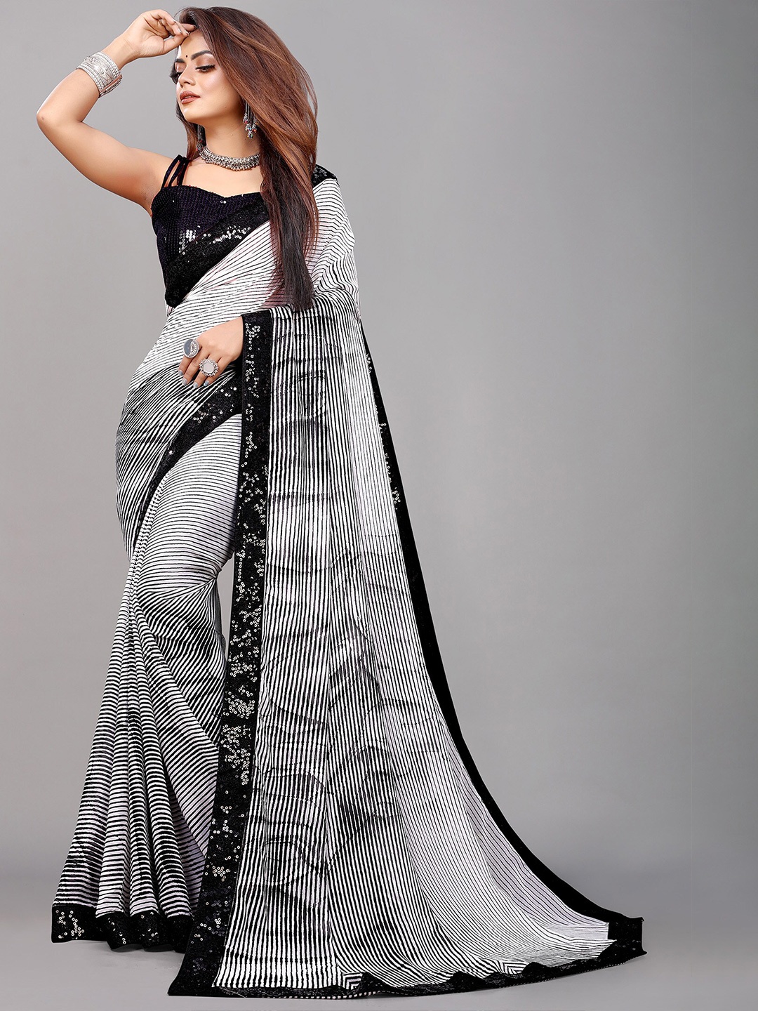 

Reeta Fashion Striped Sequinned Pure Georgette Lace Saree, Black