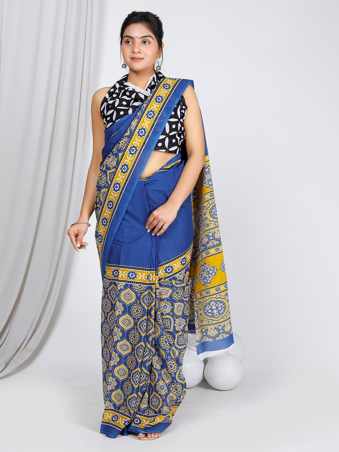 

JAIPURI BLOCK PRINT Floral Pure Cotton Block Print Saree, Blue