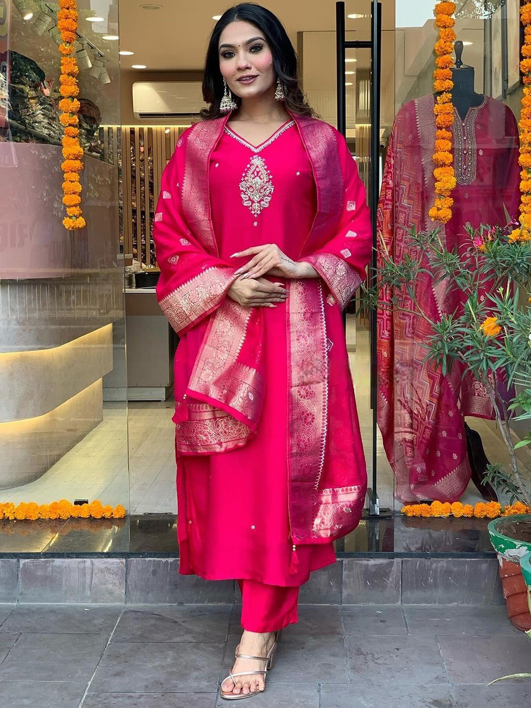 

J.KANJI Ethnic Motifs Embroidered V-Neck Zardozi Kurta with Trousers & Dupatta, Pink