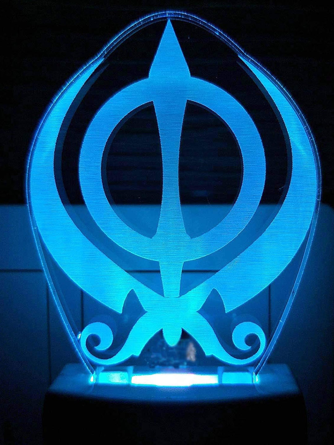 NMII Transparent & White Abstract Shaped Table Lamp