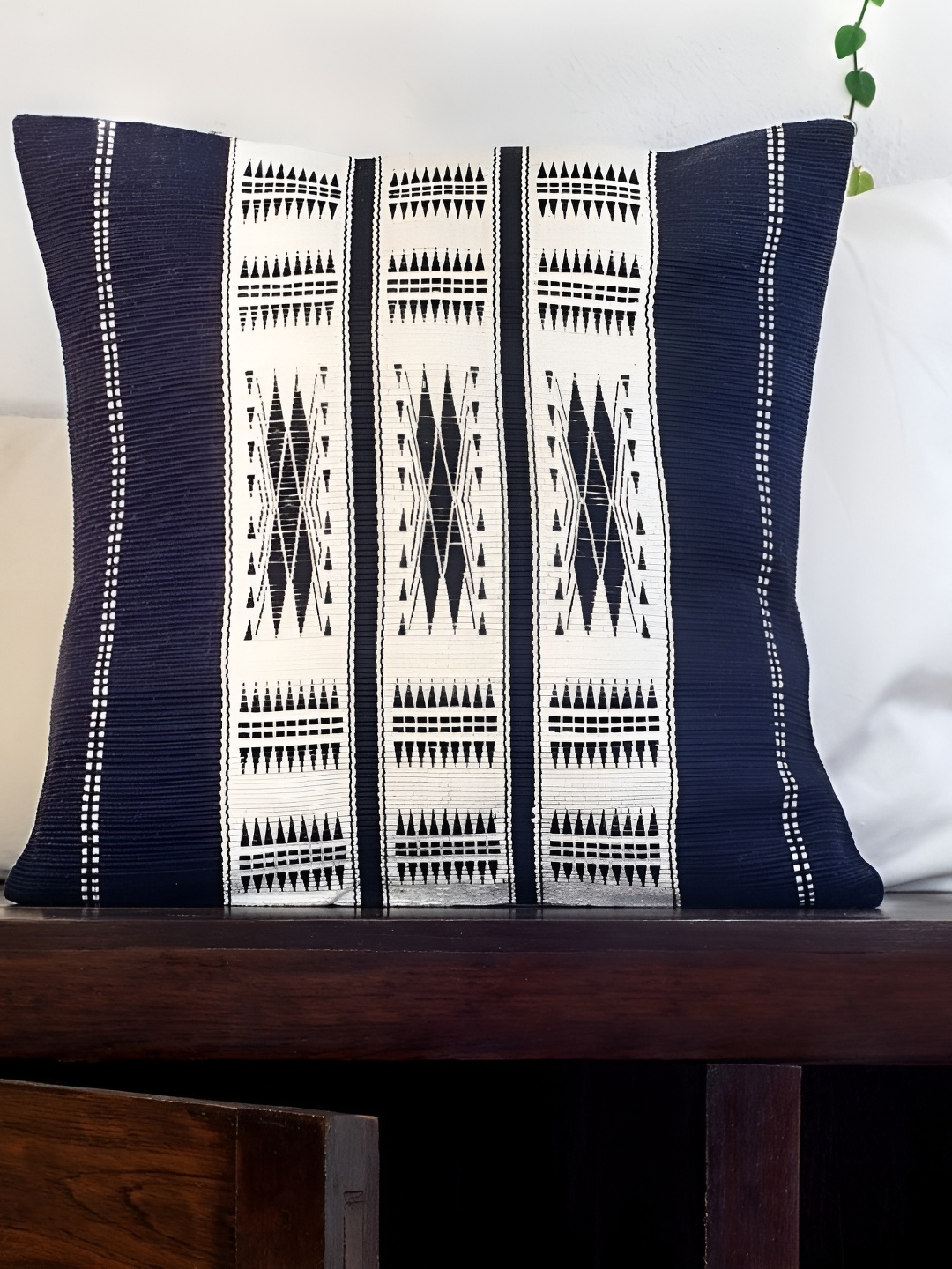

Peepul Tree Black & White Cotton Geometric Printed Square Cushion Cover