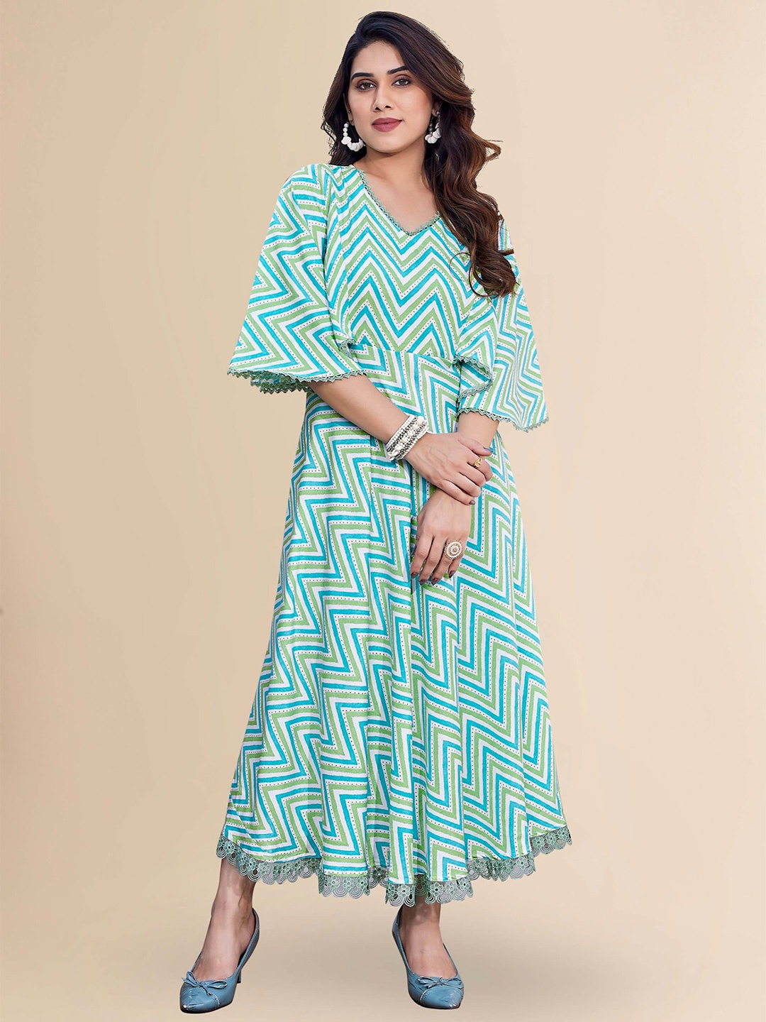 

TITANIUM SILK INDUSTRIES PVT. LTD. Chevron Pattern Flared Sleeve Kaftan Dress, Blue
