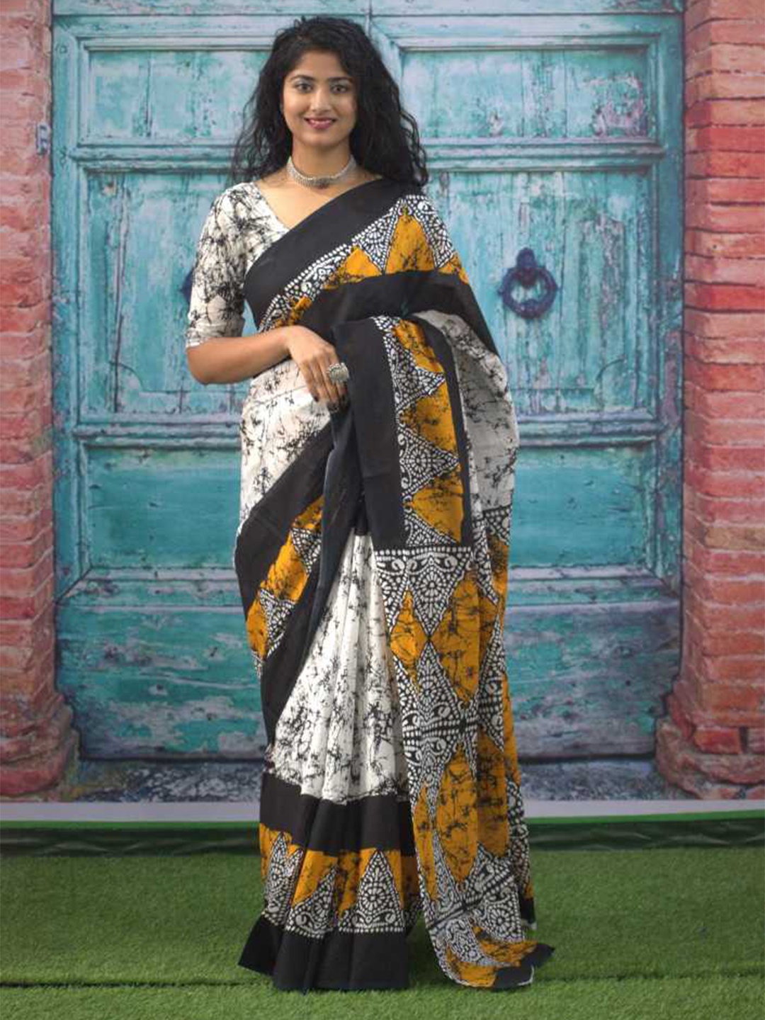 

JAIPURI BLOCK PRINT Batik Pure Cotton Block Print Saree, White