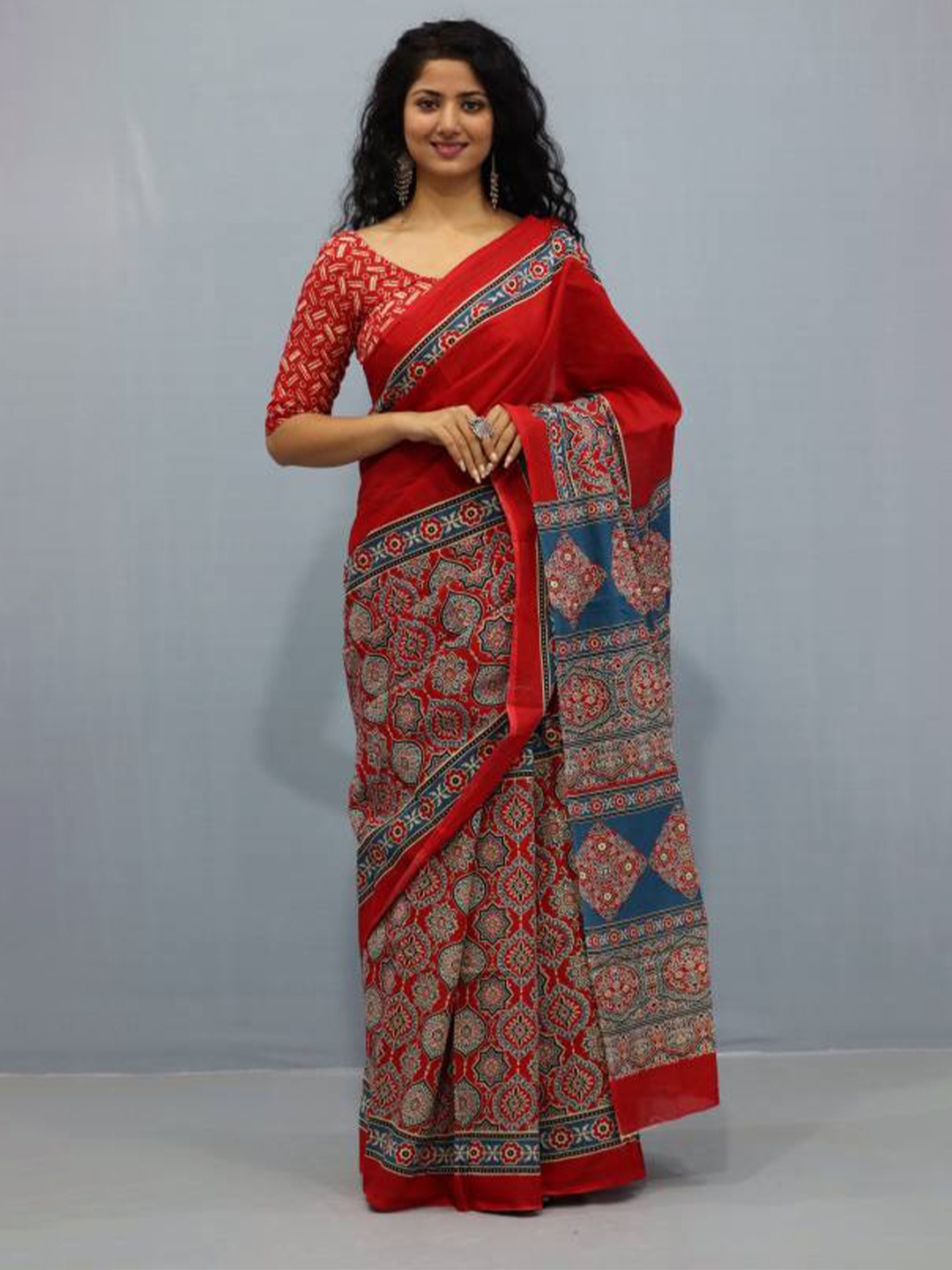 

JAIPURI BLOCK PRINT Ethnic Motifs Printed Pure Cotton Bagru Saree, Red