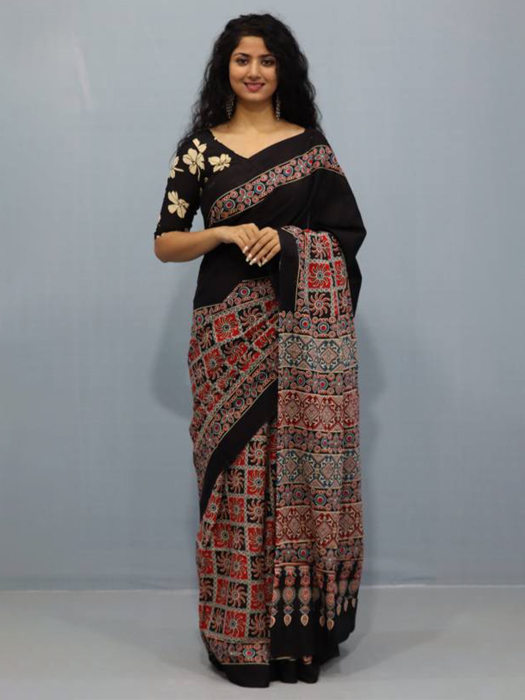 

JAIPURI BLOCK PRINT Floral Pure Cotton Bandhani Saree, Black