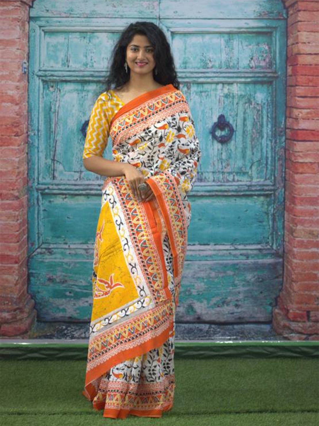 

JAIPURI BLOCK PRINT Ethnic Motifs Pure Cotton Mulmul Block Print Saree, Orange