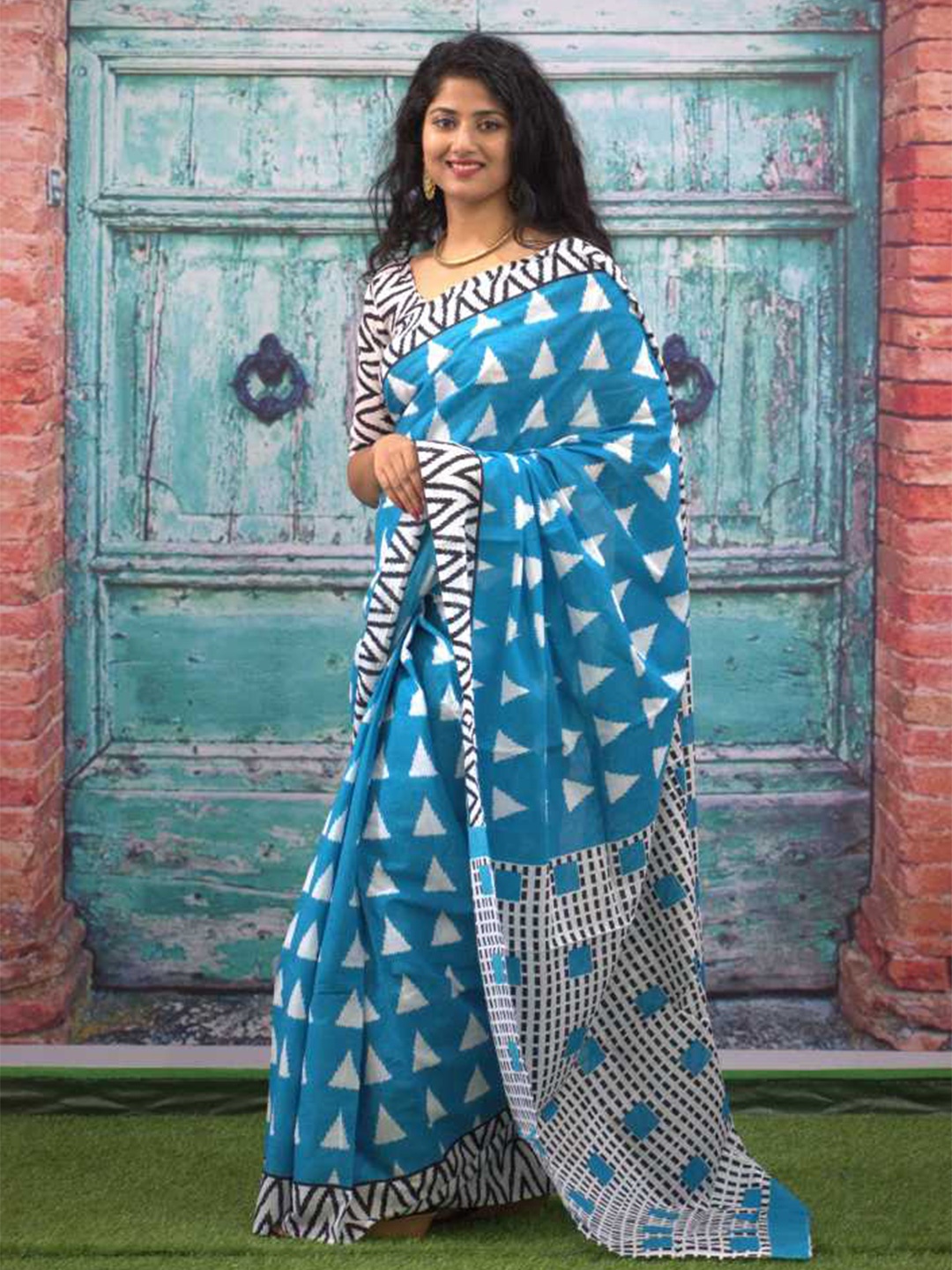 

JAIPURI BLOCK PRINT Geometric Printed Pure Cotton Bagru Saree, Turquoise blue