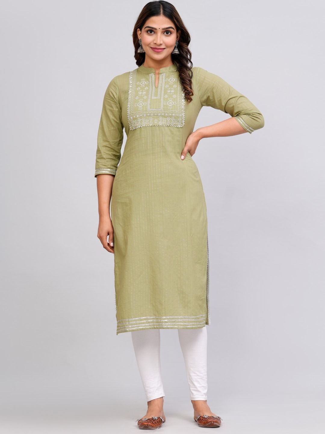 

SGRF Floral Embroidered Mandarin Collar Cotton Thread Work Kurta, Green