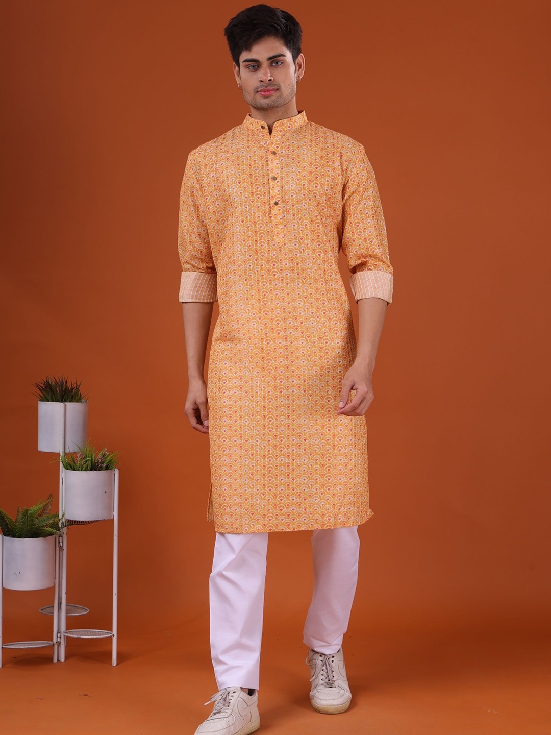

SHIWAM ETHNIX Geometric Printed Pure Silk Kurta, Yellow