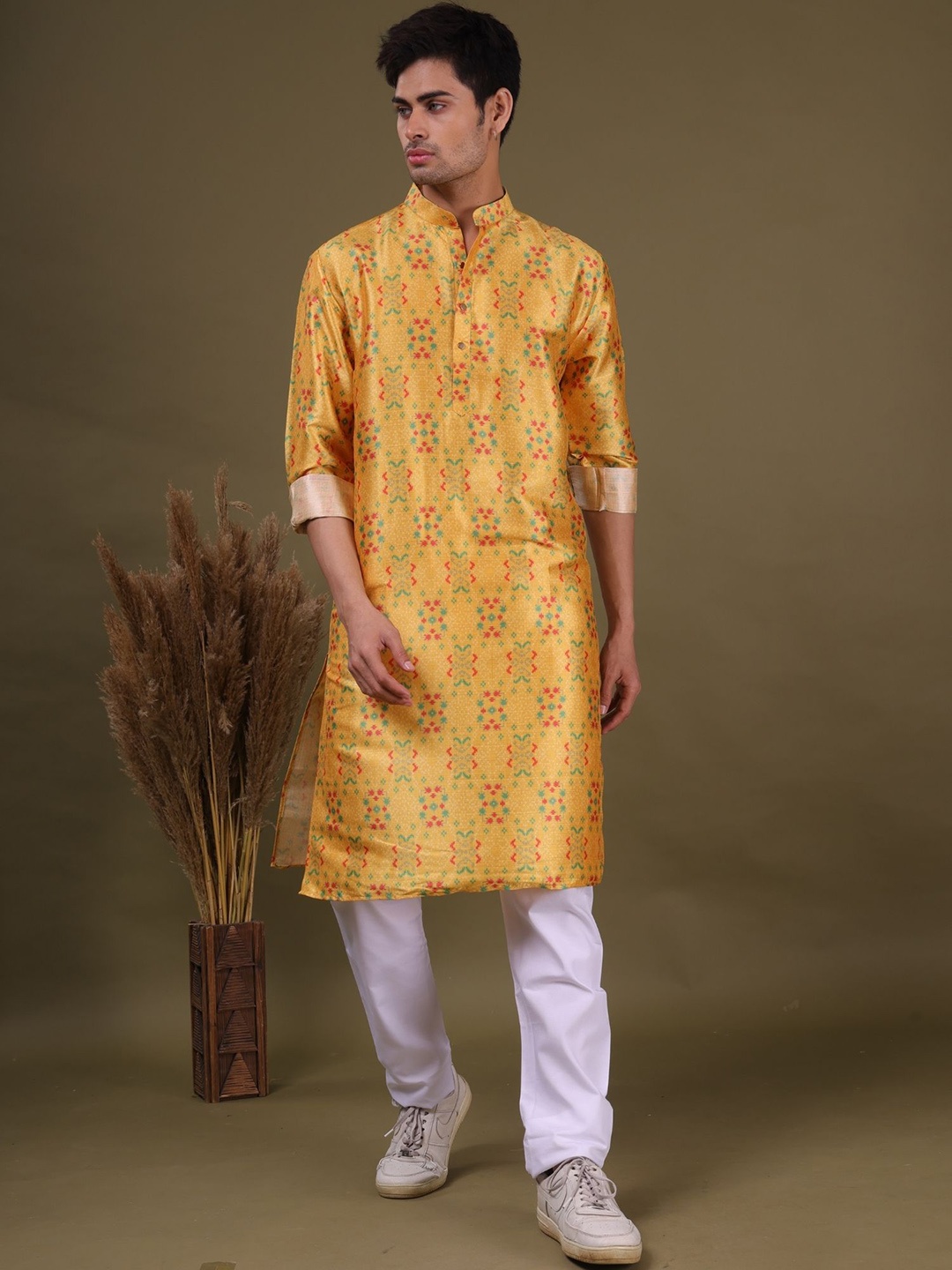 

SHIWAM ETHNIX Ethnic Motifs Printed Pure Silk Kurta, Yellow